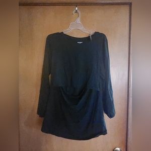Old Navy Maternity Nursing green fitted tee